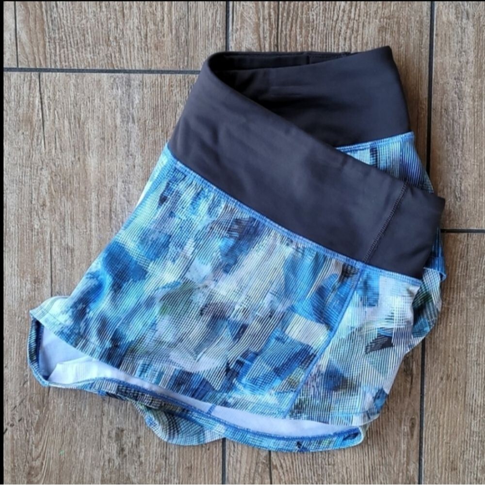 Lululemon Speed Short Sun Dazed Multi Blue / Super Dark Women's Size 6